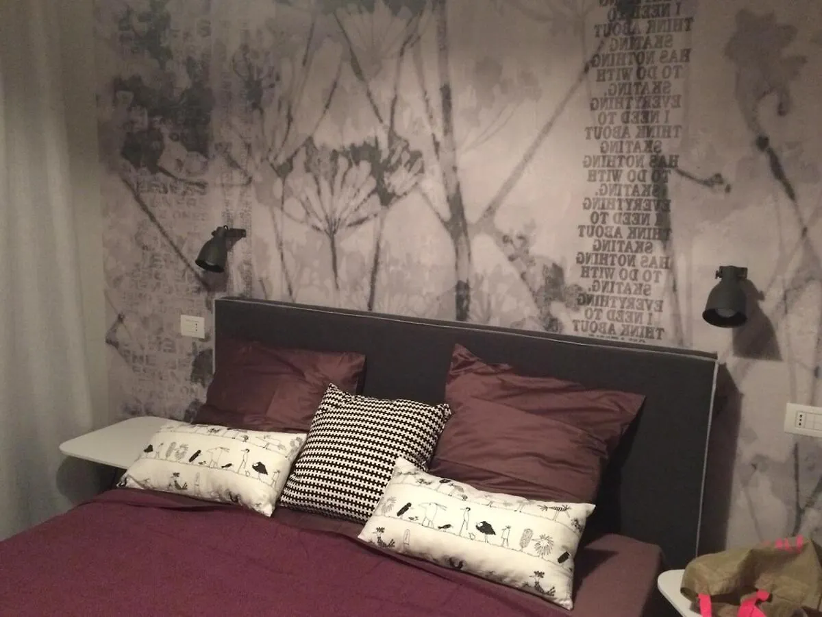 Cozy Apartment In Paolo Sarpi With Balcony Milán Italia
